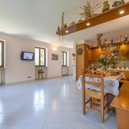 Le3Sirene Apartment Brentino Belluno Exterior photo