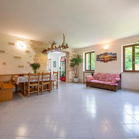Le3Sirene Apartment Brentino Belluno Exterior photo